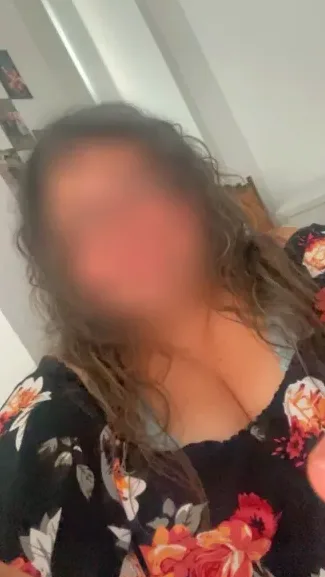 Angelika, 33