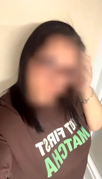 Bettina, 36