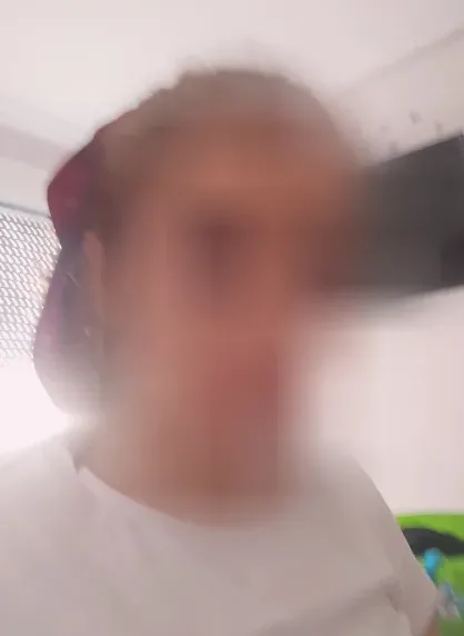 Clara, 28