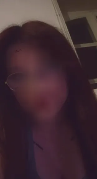 Daniela, 24