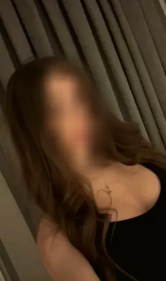 Emma, 28