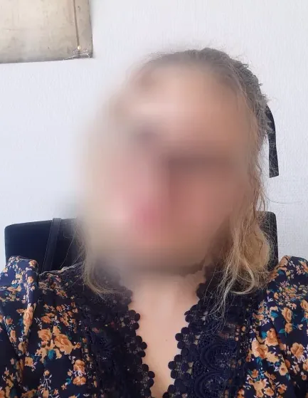 Greta, 32