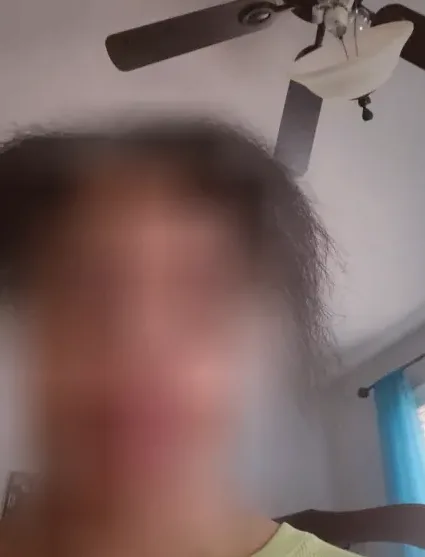 Helena, 39