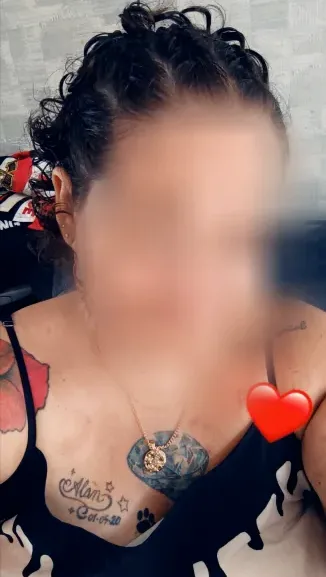Ivana, 40