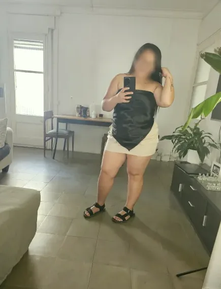 Lara, 29